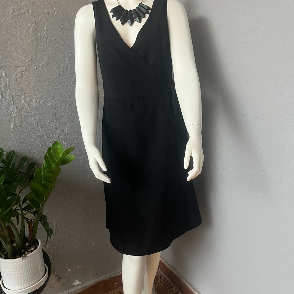 Banana Republic wrap around sleeve less black  vintage dress